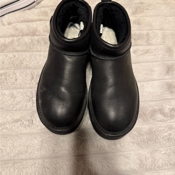 Ugg ultra mini platform leather - Picture 2 of 5
